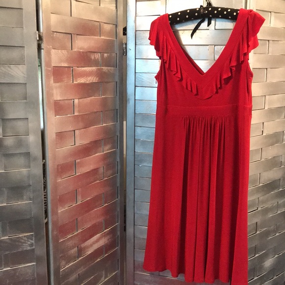 Sleeveless red dress - Picture 4 of 11